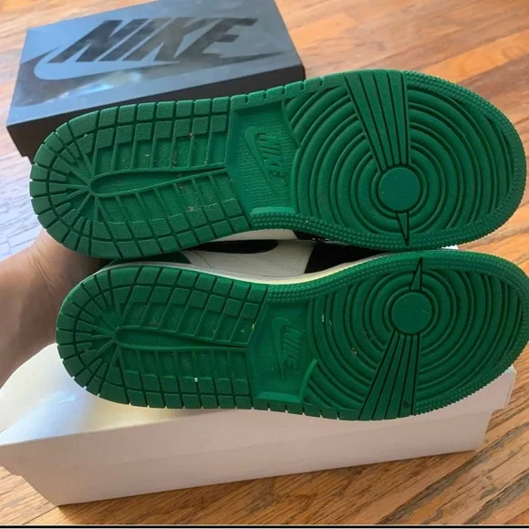 Nike Air Jordan 1 Retro High OG GS Pine Green 2018 575441-302 Size 7y / Wmns 8.5
